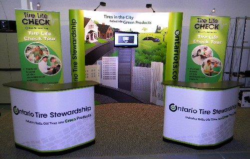 Expolinc Case & Counter Display