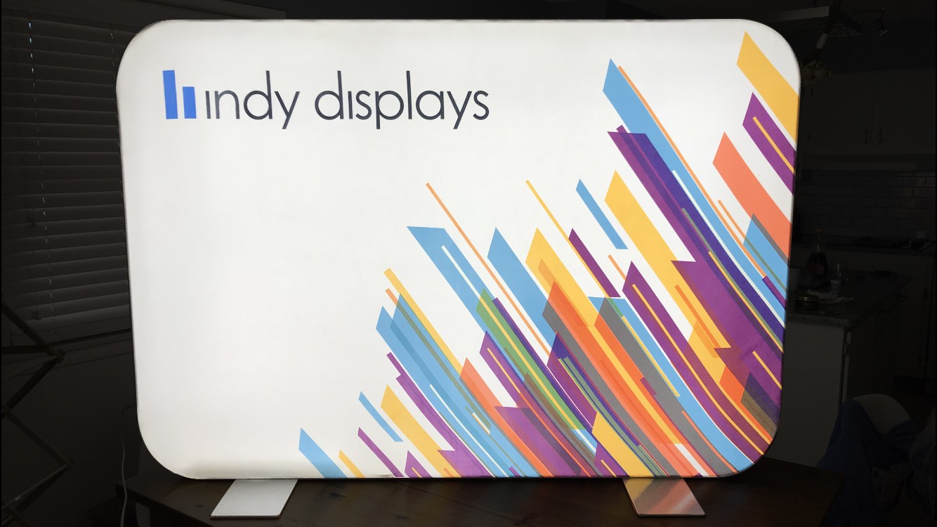 LED Rounded Edge Backlit Tabletop Display